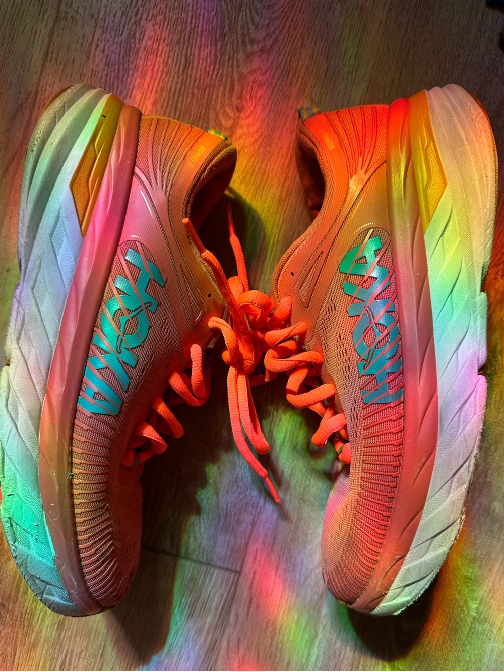 Hoka Bondi 7 coral